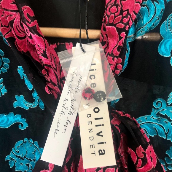 NWT Alice + Olivia Jeannie Show Me Love Tie Neck Silk Jacquard Velvet Blouse M - Picture 12 of 16